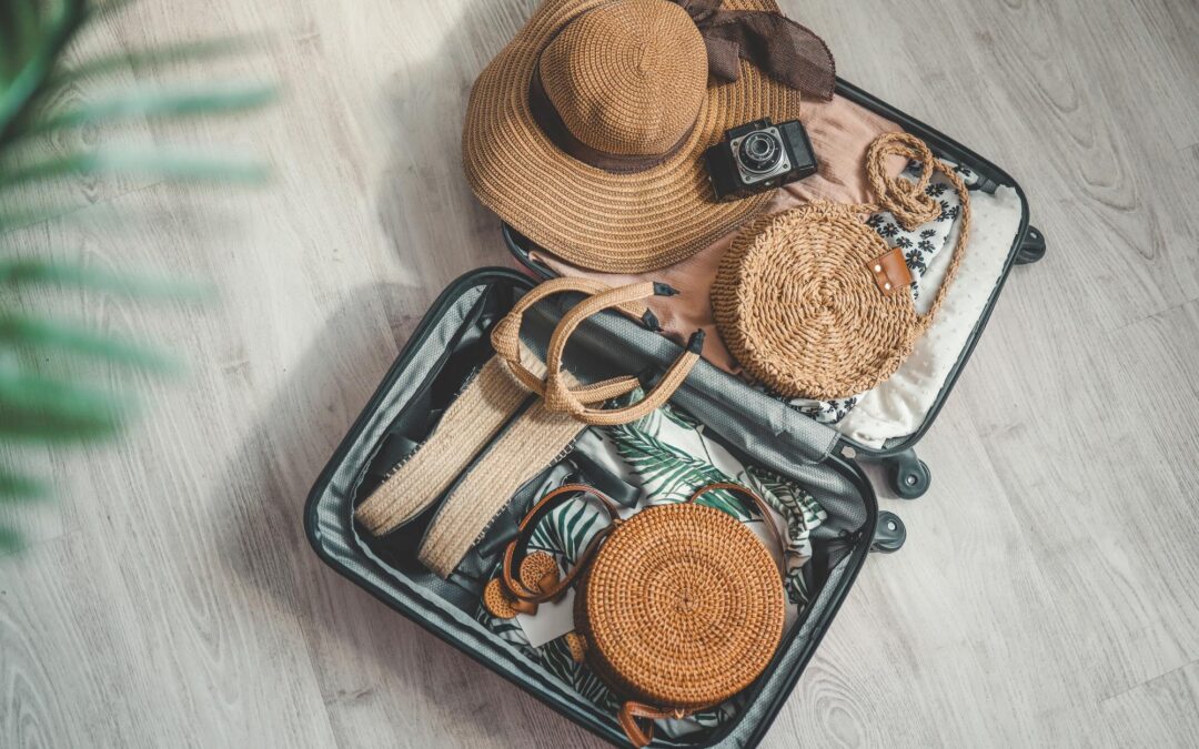Pack Smart, Travel Green: Creative Tips to Maximize Suitcase Space Sustainably 🌿