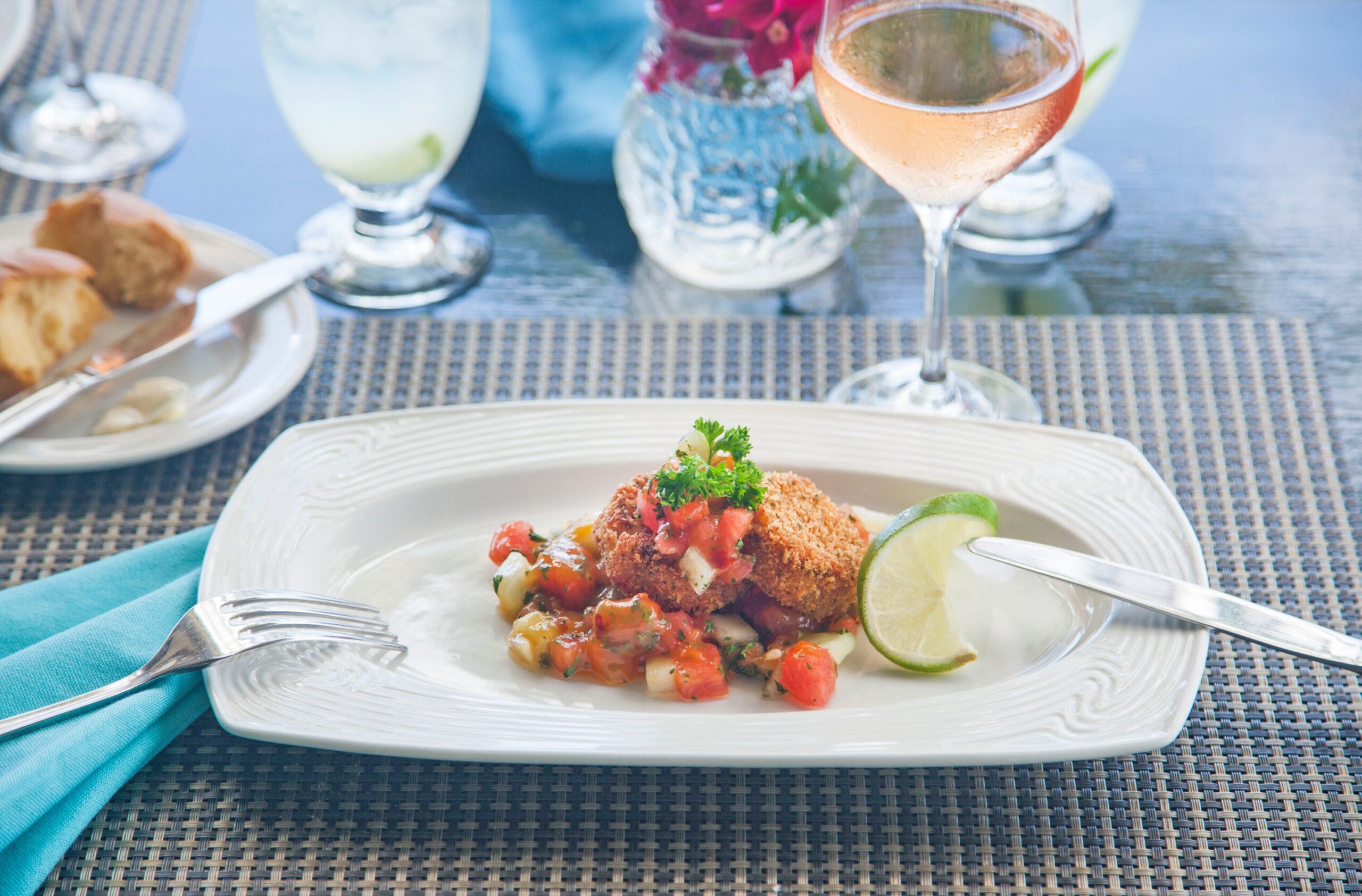 A freshly plated à la carte dish at Cocos Hotel Antigua