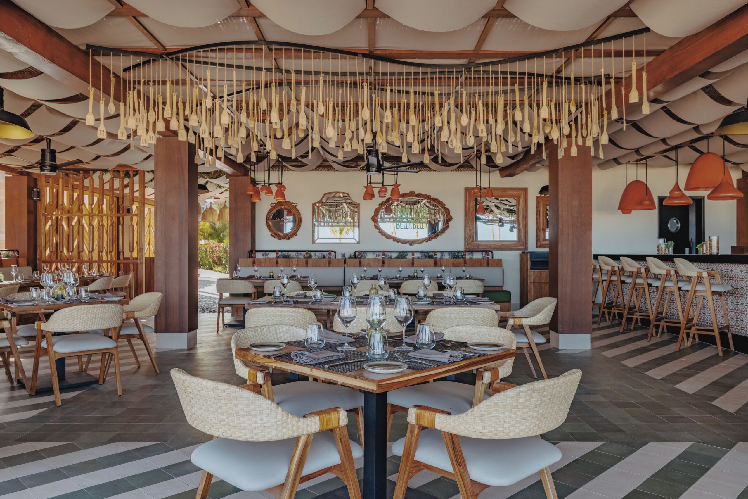 À la carte restaurant interior at Hyatt Ziva Los Cabos